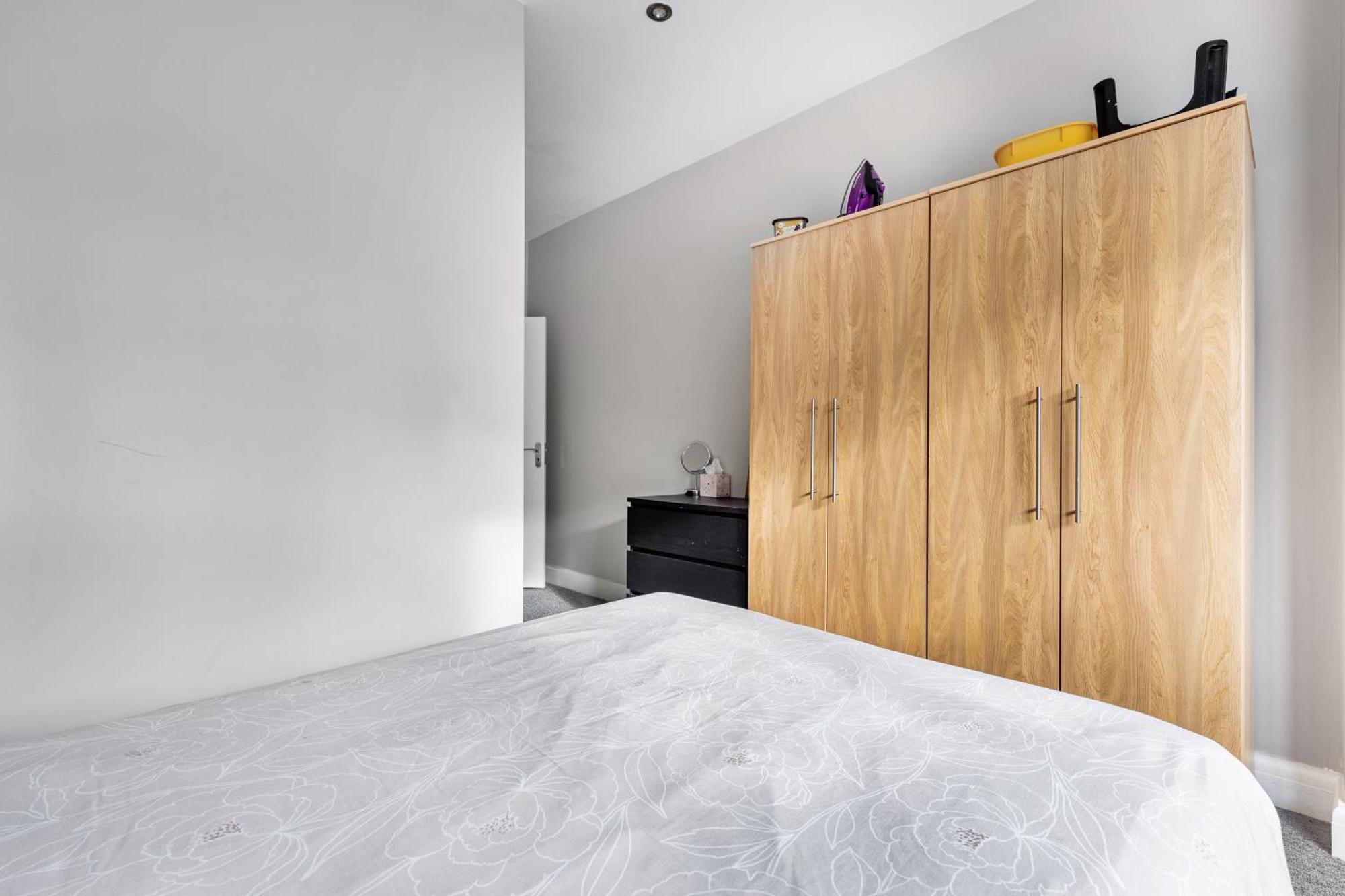 Spacious 2 Bed 2 Bath Apartment With Free Parking For 2 Cars And Underground Station Zone 2 For Quick Access To Central London Up To 10 Guests Exterior foto