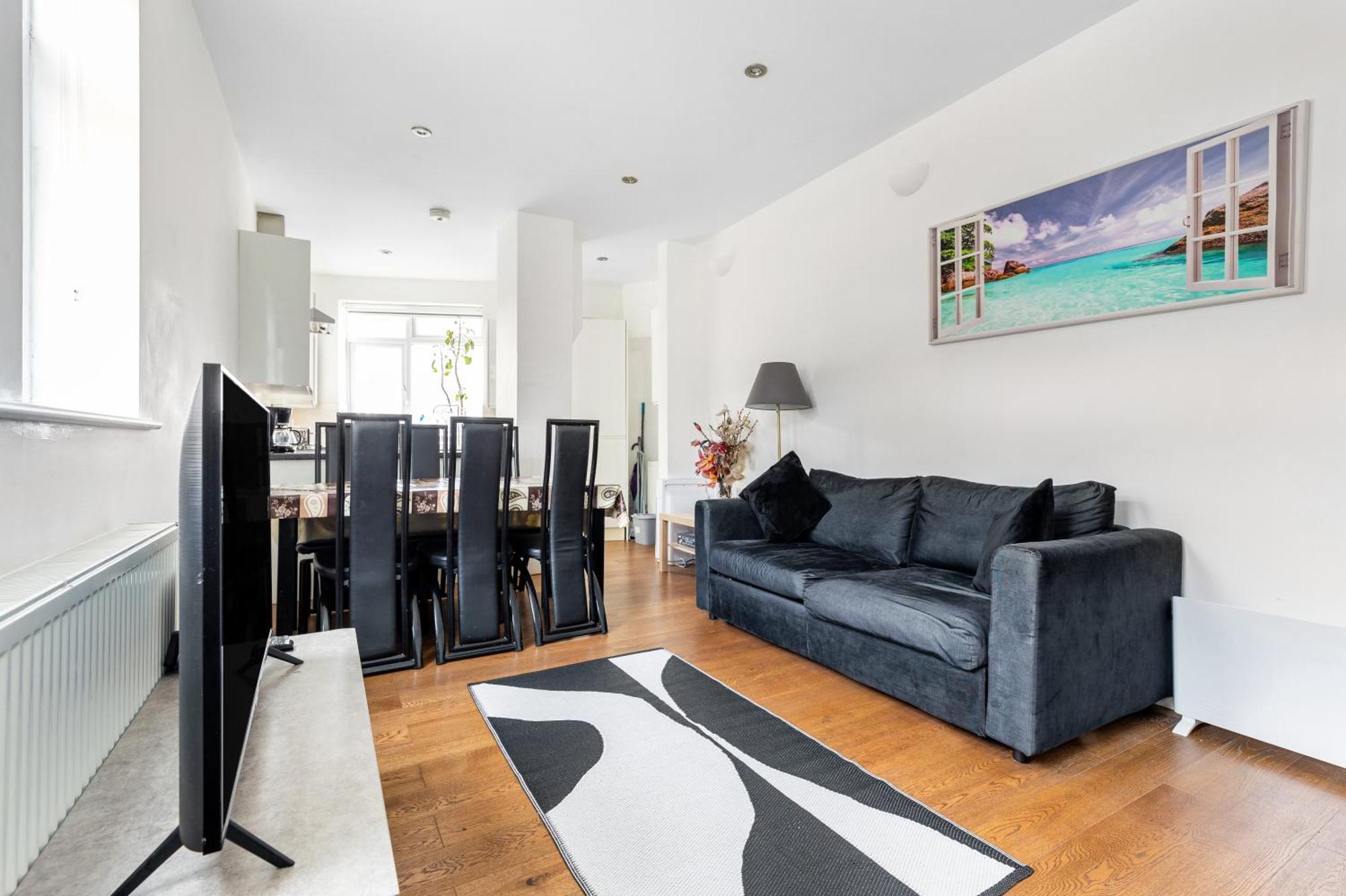 Spacious 2 Bed 2 Bath Apartment With Free Parking For 2 Cars And Underground Station Zone 2 For Quick Access To Central London Up To 10 Guests Exterior foto